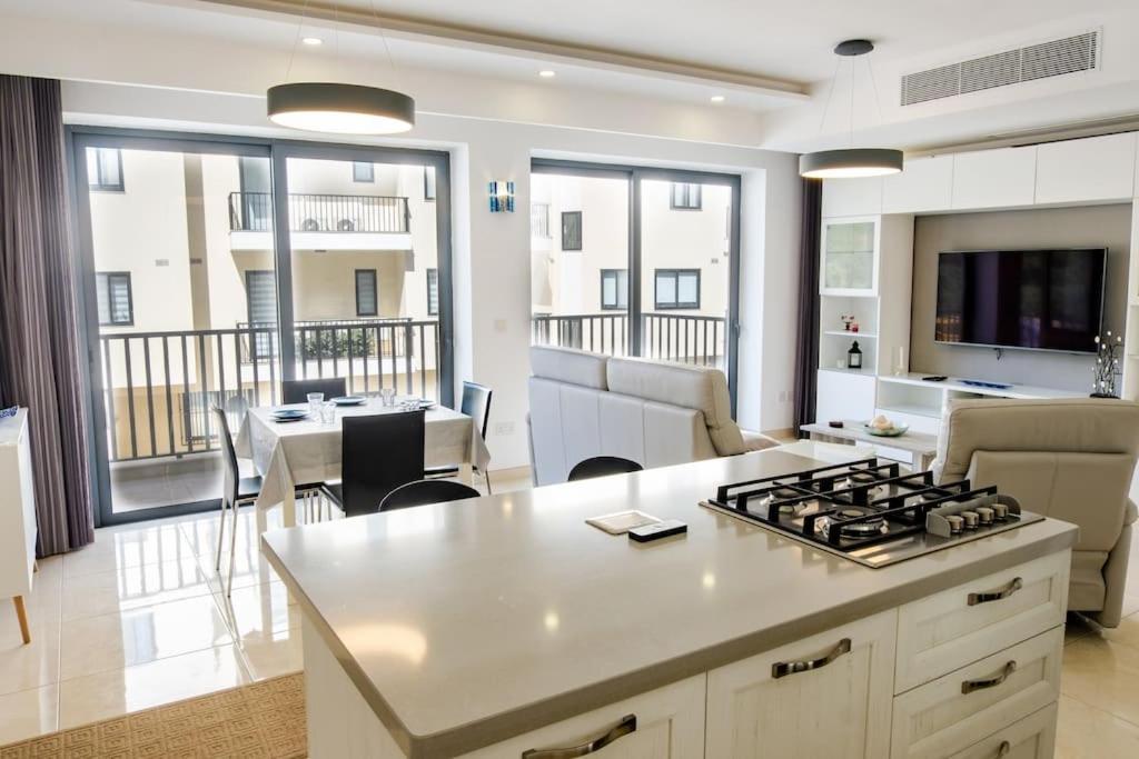 Mellieha, Luxury 3 Bedroom Azure Maisonette Luaran gambar