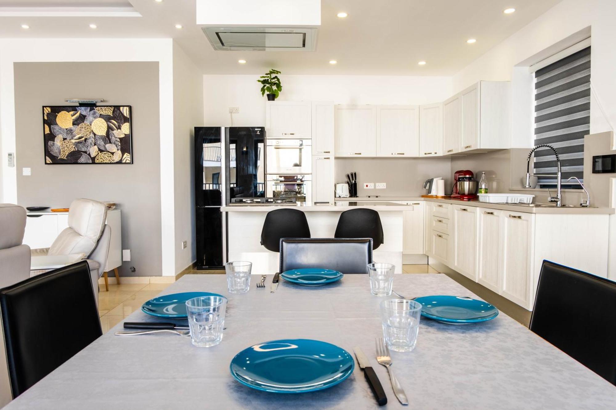 Mellieha, Luxury 3 Bedroom Azure Maisonette Luaran gambar